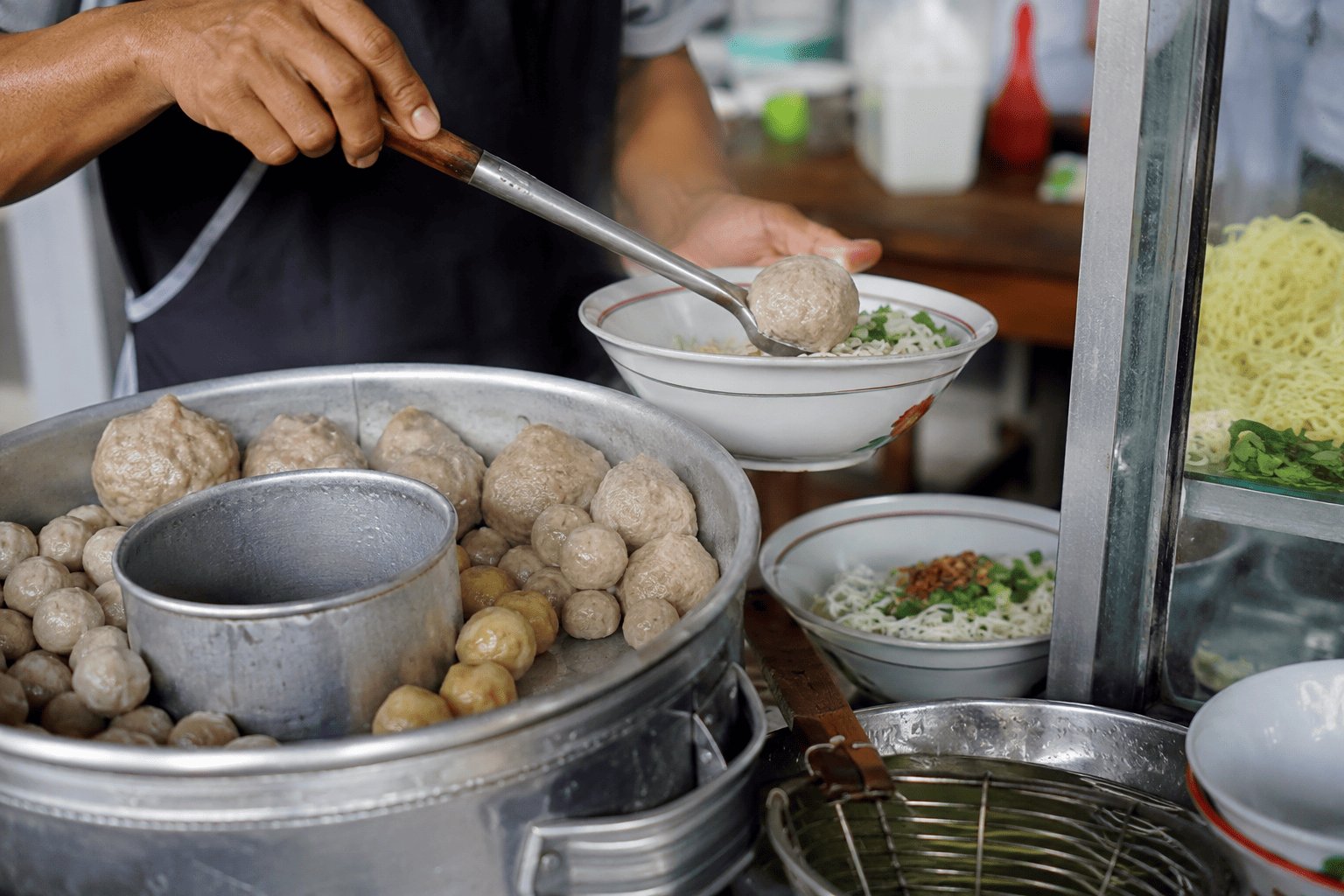 Bakso Enak Bukan Jaminan Laris! Ini Cara Mengembangkan Usaha Bakso Agar Makin Cuan